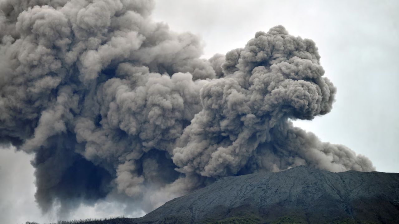Volcano Erupts in Indonesia Kills Nine Seven km area 'No Man's Land'