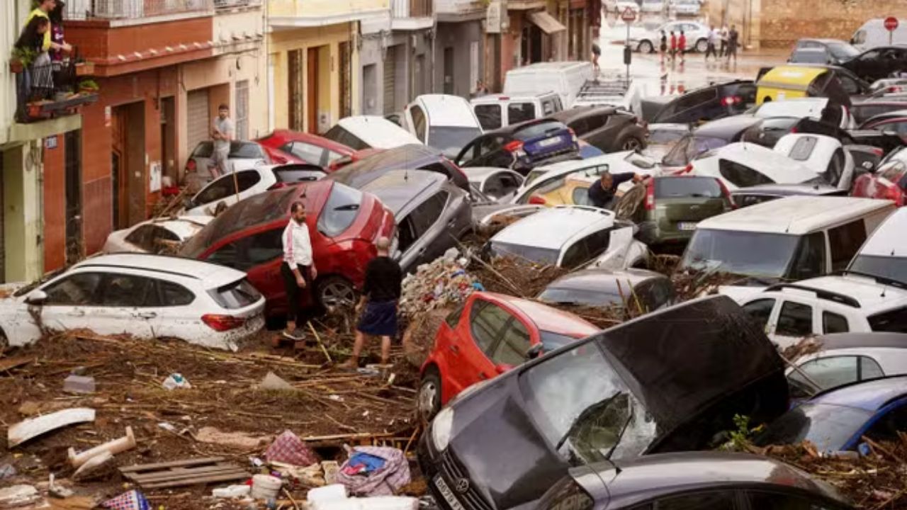 Flood in Spain More than 200 dead so far due to floods, government declares emergency