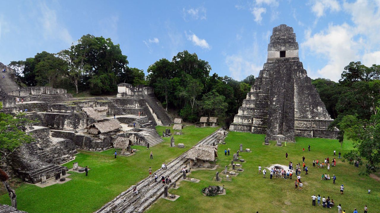 A Lost City of the Ancient Maya Civilization Discovered in the Jungle of Mexico Many secrets of history will be revealed