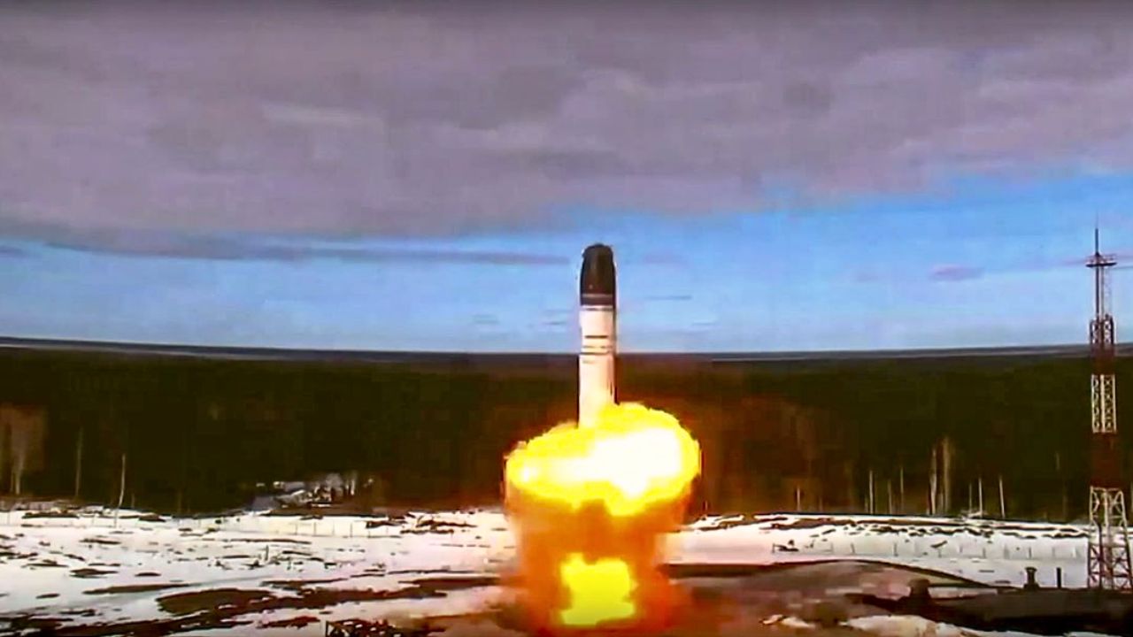 Russia to deploy 'Satan 2' for nuclear attack can destroy Britain in one blast
