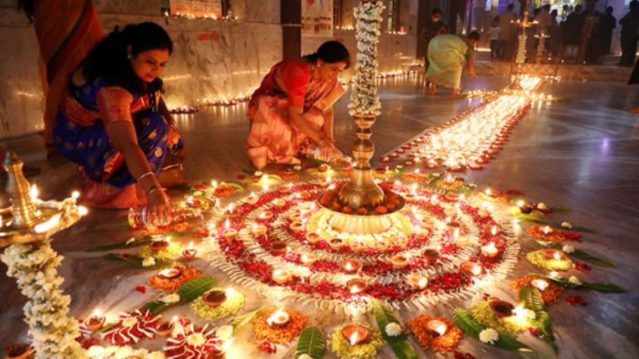 Diwali is celebrated 'like this' in Sri Lanka A unique tradition of making Rangoli with rice flour