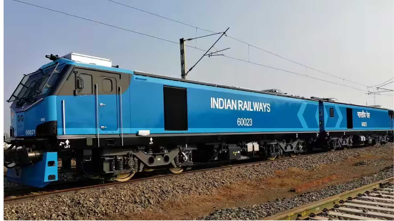  खरं तर, भारतीय रेल्वेने 2030 पर्यंत स्वतःला 'नेट झिरो कार्बन एमिटर' बनवण्याचे लक्ष्य ठेवले आहे, हे लक्ष्य पूर्ण करण्यासाठी रेल्वेने हायड्रोजन ट्रेन चालवण्याचा निर्णय घेतला आहे
