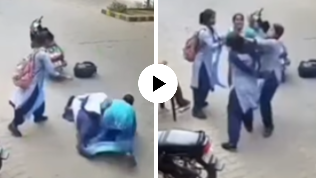 चालू स्कुटीवरुन खाली खेचलं अन् भररस्त्यात एकमेकींना लाथा-बुक्क्यांनी हाणू लागल्या तरुणी, मारहाणीचा Video Viral