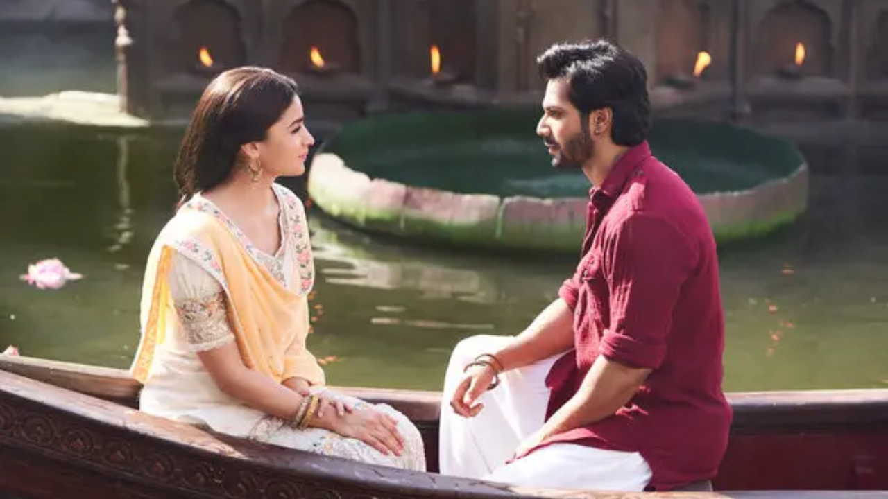 आपण ज्या चित्रपटाविषयी बोलत आहोत, त्या चित्रपटाचे नाव आहे कलंक, जो 2019मध्ये चित्रपटगृहात रिलीज करण्यात आला होता
