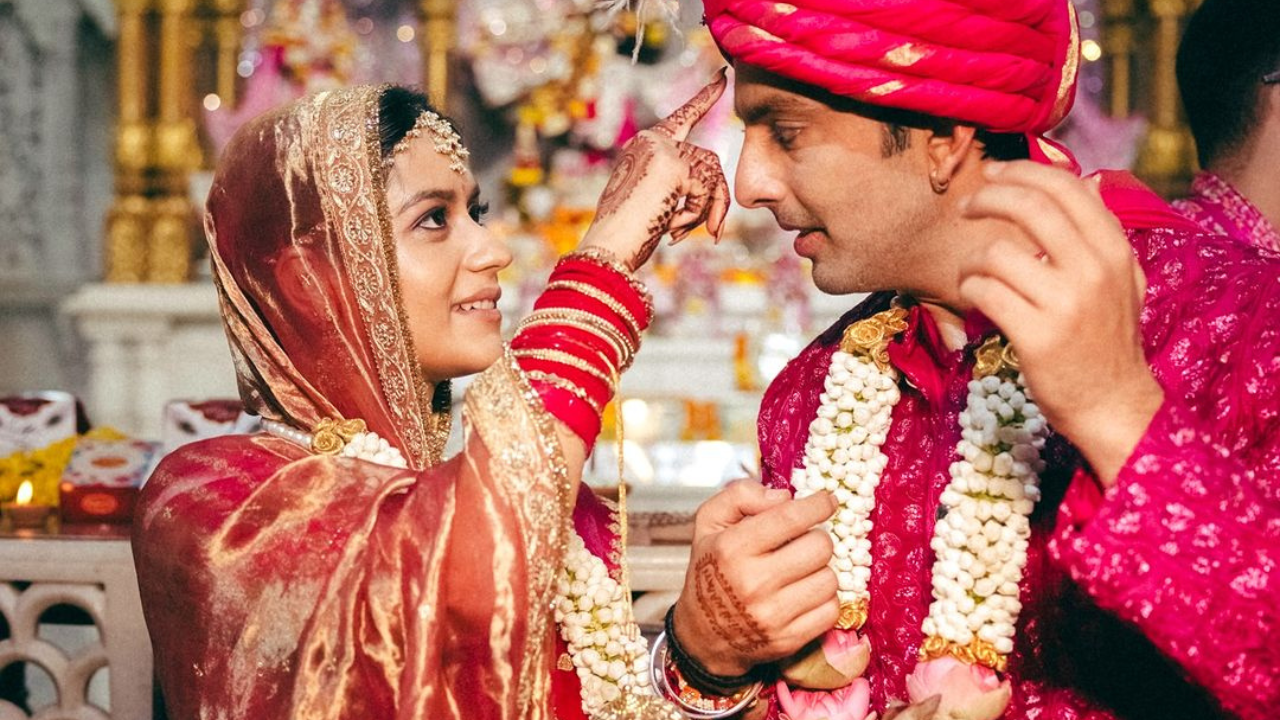 हिमांश कोहलीने शेअर केले लग्नाचे फोटोज. (फोटो सौजन्य - Social Media)