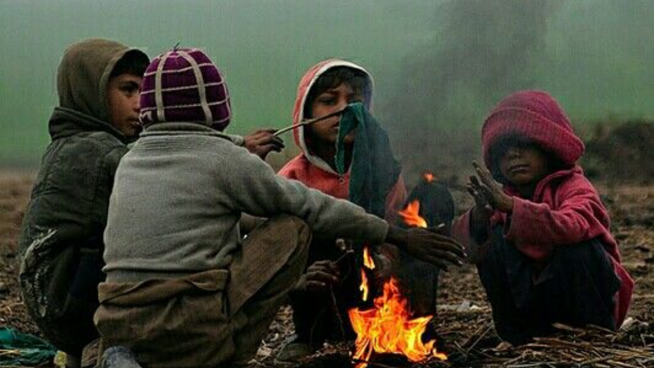 हिवाळ्यात घराच्या आत कोरडी हवा असते, जी त्वचा आणि श्वसन तंत्राला त्रास देऊ शकते. ह्युमिडिफायर वापरल्याने हवेतील ओलसरपणा कायम राहतो आणि त्वचा हायड्रेटेड राहते.