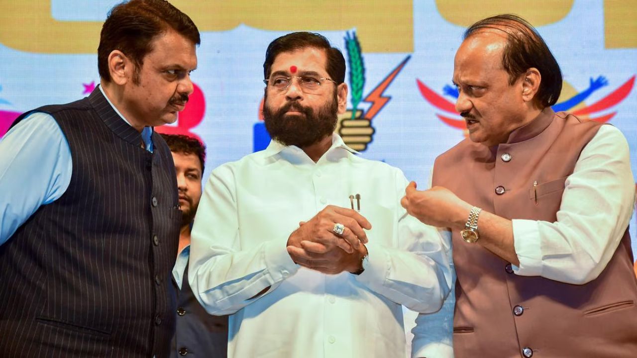 Devendra Fadnavis Ajit Pawar Eknath Shinde Leave For Delhi To Decide Maharashtra Chief Minister