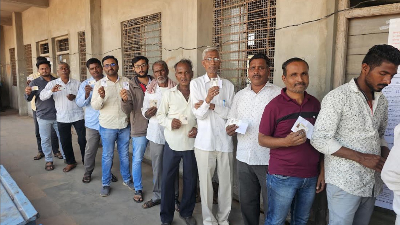 सांगलीत काेणाला धक्का? नेत्यांची प्रतिष्ठा पणाला; पाच मतदारसंघांत चुरशीची लढत