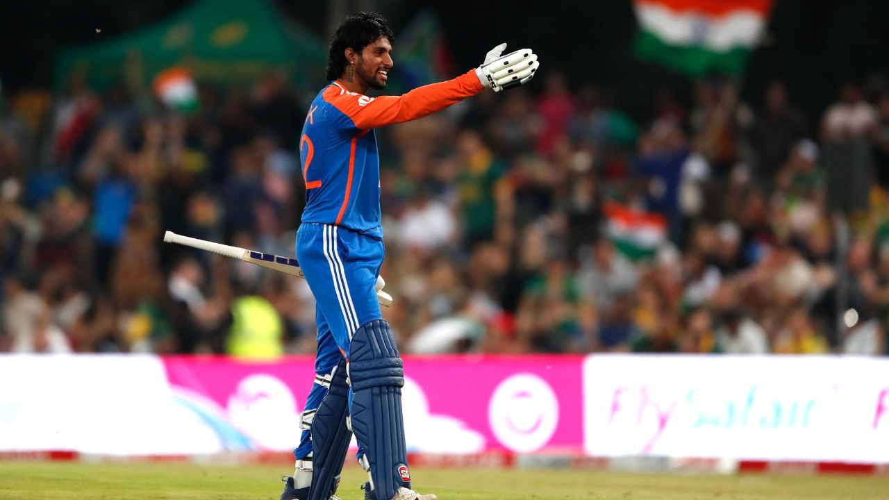 टिळक वर्माने भारतासाठी आंतरराष्ट्रीय T20 द्विपक्षीय मालिकेत सर्वाधिक धावा करण्याचा विक्रम केला आहे. भारत विरुद्ध दक्षिण आफ्रिका यांच्यातील चार सामन्यांच्या T20 मालिकेत त्याने 280 धावा केल्या. तिसऱ्या आणि चौथ्या सामन्यात त्याने शतके झळकावली.