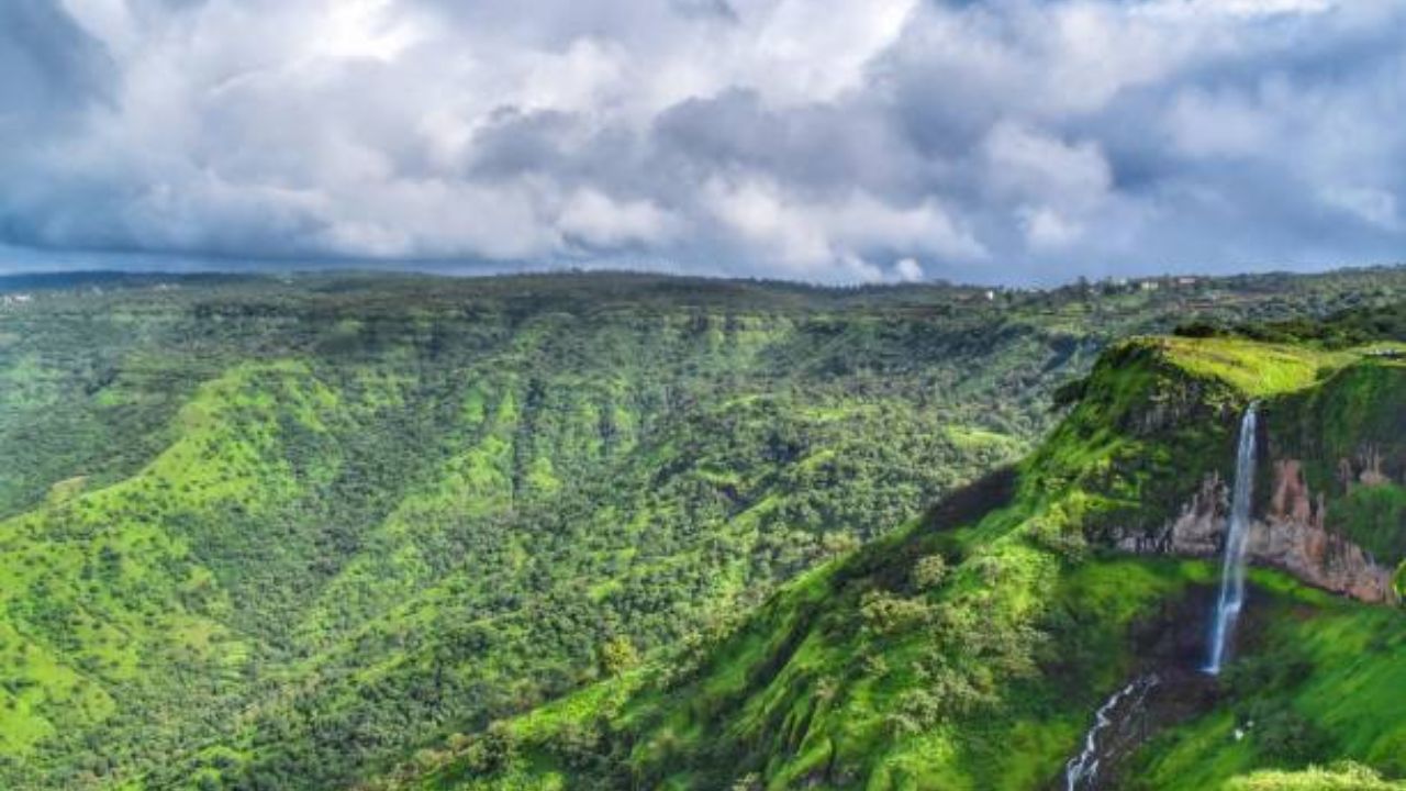 हिवाळ्यात फिरण्यासाठी महाबळेश्वरच भारी (फोटो सौजन्य: istock)