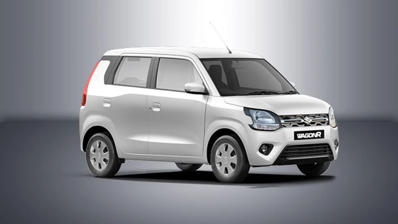 मारुती सुझुकी एस-प्रेसो: Maruti Celerio प्रमाणे, Maruti Suzuki S-Presso ला देखील तेच अपडेटेड इंजिन मिळते. ही हॅचबॅक कार 24.12 किमी/लीटर-25.30 किमी/लीटर मायलेज देते. 