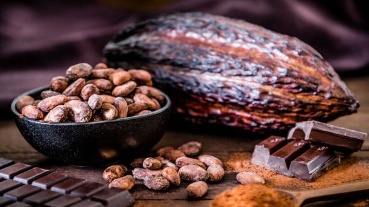 खास चवींचे चॉकलेट वेगवेगळ्या देशांमध्ये बनवले जातात आणि निर्यात केले जातात