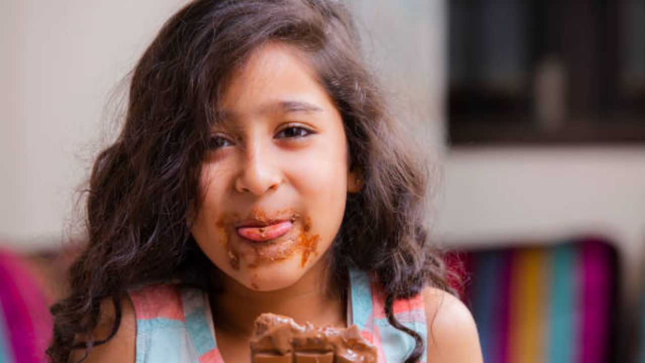 स्वित्झर्लंडंमधील प्रत्येक व्यक्ती दरवर्षी सरासरी 10 किलो चॉकलेटचे सेवन करतो