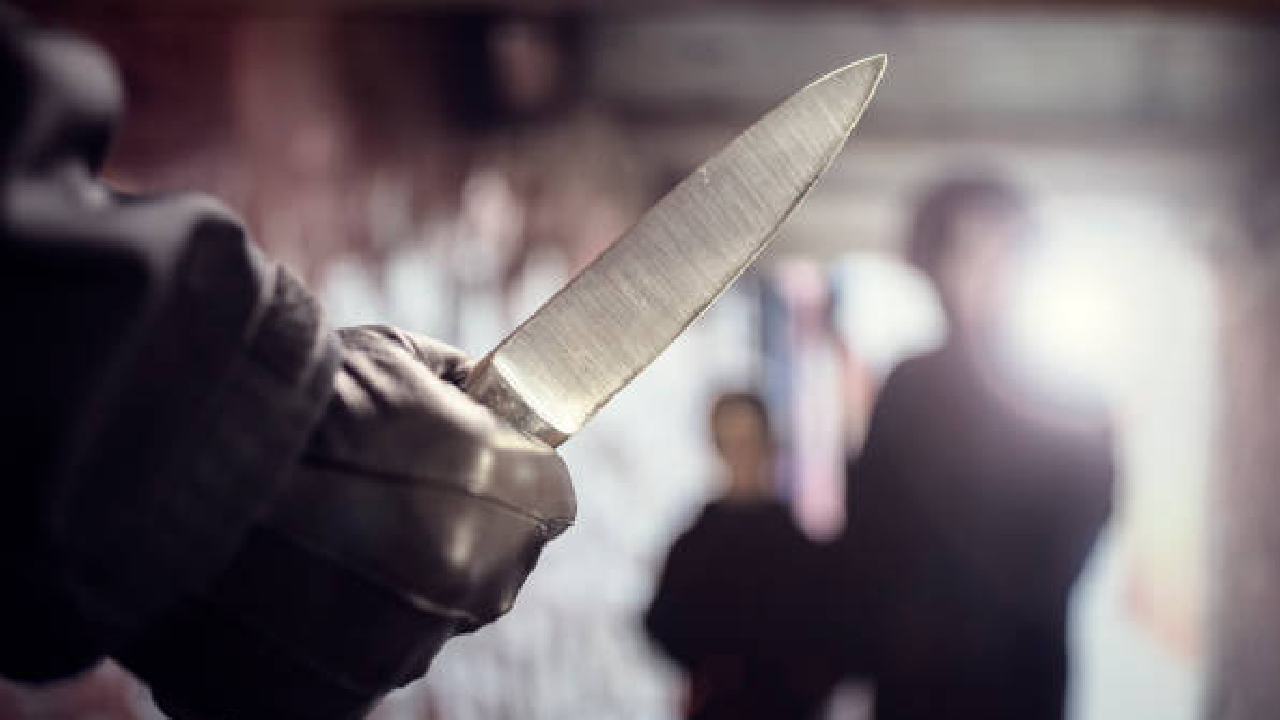 Crime News: तरूणावर भर चौकात धारधार शस्त्राने वार; युवकाचा मृत्यू, पूर्ववैमनस्यातून टोळक्याचे कृत्य