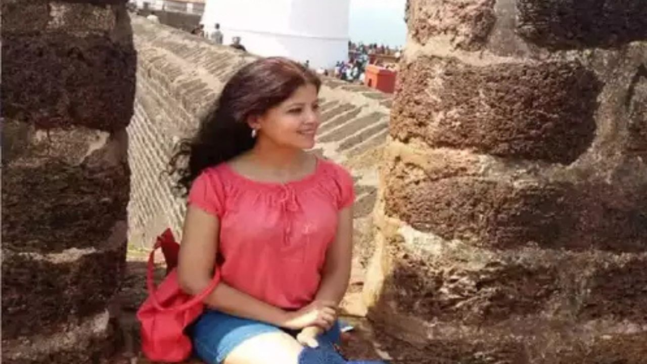 या अभिनेत्रीने आपल्या सौंदर्याने सिनेविश्वाला भुरळ घातली होती. ही अभिनेत्री म्हणजे सिमला प्रसाद . 