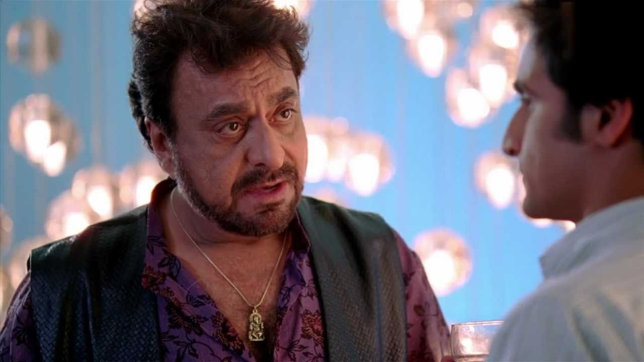 टोनी मिरकंदानी- Tony Mirrcandani
अभिनेता-लेखक टोनी मिरकंदानी यांचे ४ नोव्हेंबर २०२४ रोजी हैदराबादमध्ये काही आरोग्यासंबंधित समस्यांमुळे निधन झाले. त्यांनी 'गदर', 'कोई मिल गया', 'मुसाफिर' यांसारख्या चित्रपटात काम केले होते.