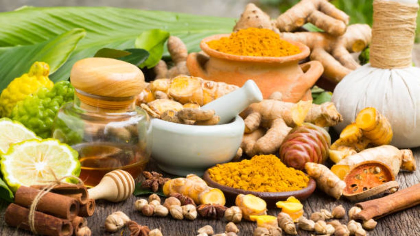 निरोगी आरोग्यासाठी दैनंदिन आहारात करा ‘या’ आयुर्वेदिक पदार्थांचे सेवन, शरीराला होतील चमत्कारीत फायदे