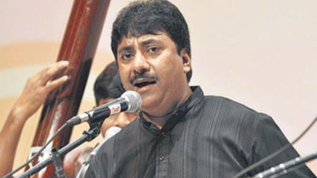 उस्ताद रशीद खान- Ustaad Rashid Khan प्रसिद्ध संगीतकार उस्ताद राशिद खान यांचे ९ जानेवारी २०२४ रोजी कोलकाता येथे निधन झाले. त्यांचे निधन प्रोस्टेट कॅन्सरमुळे झाले. ५५ वर्षीय संगीतकाराला २०२२ मध्ये पद्मभूषण पुरस्काराने सन्मानित करण्यात आले होते. आज जरीही ते आपल्यात नसले तरीही ते आपल्या गाण्यांच्या माध्यमातून चाहत्यांच्या मनात आहेत. 