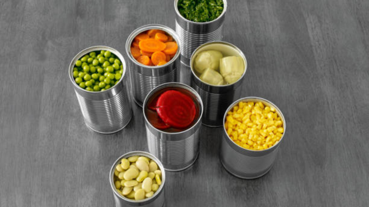 Canned Food मुळे हाय ब्लड प्रेशरचादेखील होऊ शकतो त्रास 