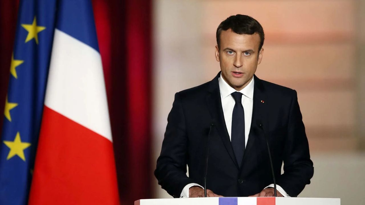 Will the government decide in France Despite the no-confidence motion President Macron has another plan ready