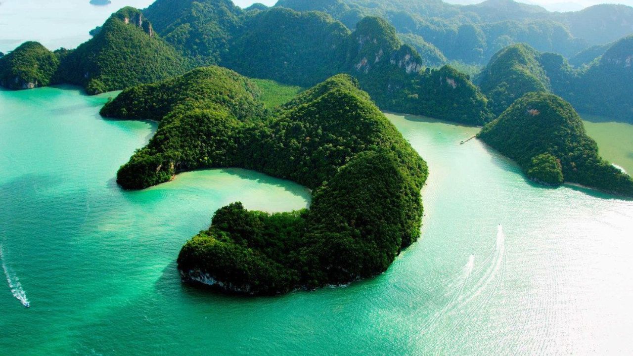 This 'secret island' is cheaper than Maldives Every Indian will get visa-free entry, petrol here is Rs 40 per liter