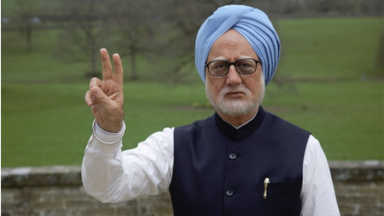माजी पंतप्रधान मनमोहन सिंग यांच्यावर बनलेला एकमेव चित्रपट, ज्याच्यामुळे राजकारणात उडाली होती खळबळ