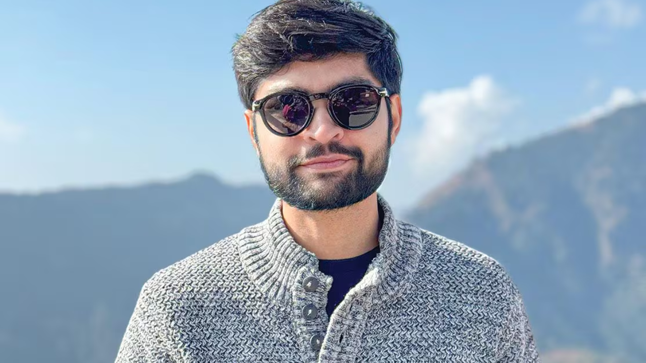 डॅनीच्या चाहडॅनीच्या लग्नाचे फोटो इंस्टाग्राम वर खूप वायरल होत आहे. पोस्टला एकूण 2.20 लाखांहून जास्त लाईक आले आहेत.त्यांनी त्याला भरभरून शुभेच्छा दिल्या आहेत. कॉमेंट्समध्ये शुभेच्छांचा वर्षाव झाला आहे. तसेच वधू-वरास शुभ आशीर्वाद देण्यात आले आहेत. 