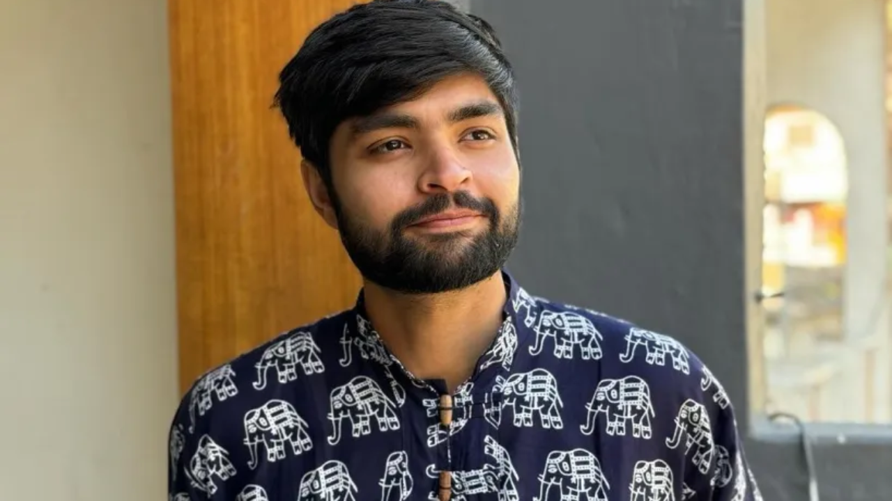 डॅनीने त्याच्या सोशल मीडिया हँडलवर लग्नाचे फोटोज शेअर केले आहेत. तसेच फोटोला डॅनीने सुंदर असे कॅप्शन दिले आहे.
