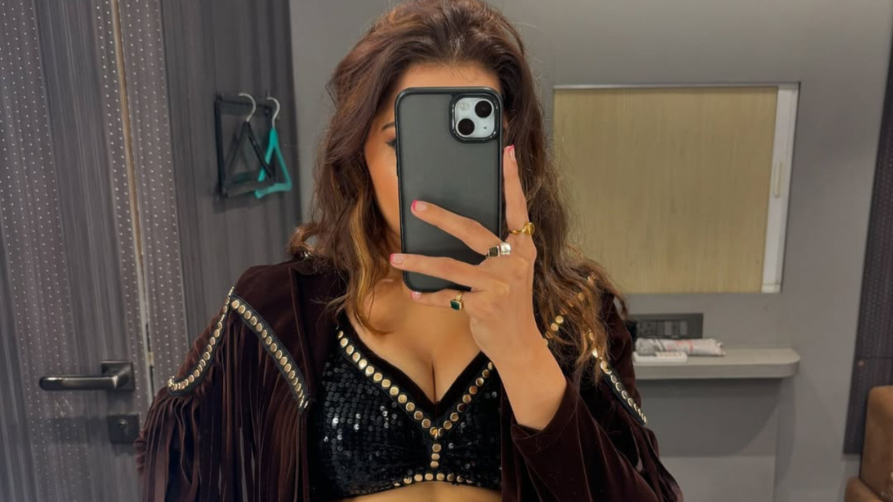 बिग बॉसच्या या आठवणी पाहून नेटकरी आणि तिच्या चाहत्यांनी कॉमेंट्समध्ये प्रतिसाद दिला आहे. अनेकांनी बिग बॉसची आठवण येत असल्याचे सांगितले आहे.