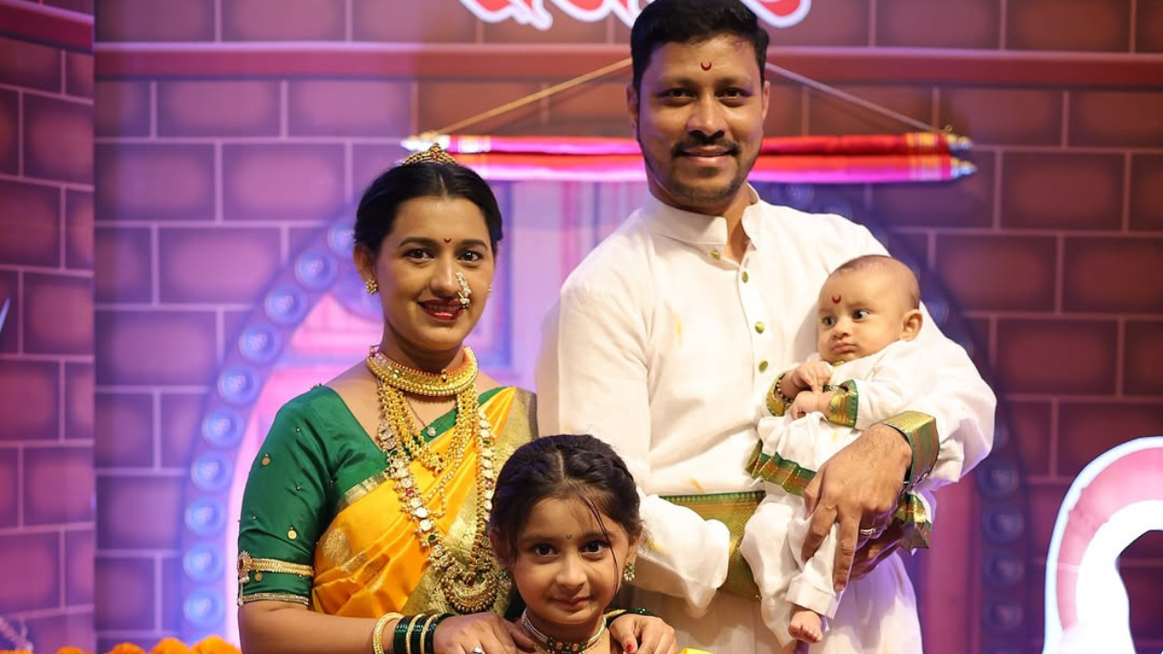 नाव जाहीर करण्यात आले आहे. मोठ्या कॅप्शनने नावाला सांगण्यात आले आहे. कॅप्शनमध्ये 