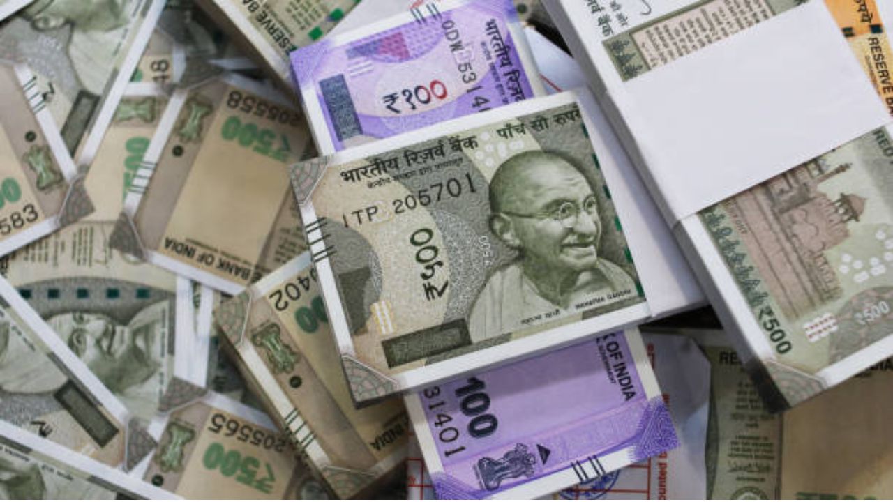घरात किती पैसे ठेवता येतात, वाचा... काय आहे नियम? (फोटो सौजन्य - istock)