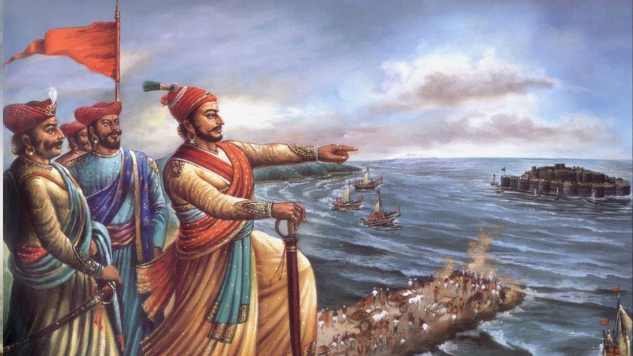 भविष्यात शत्रु जमिनीप्रमाणे पाण्यातूनही युद्ध करेल ही दूरदृष्टी महाराजांनी वेळीच ओळखली होती. म्हणूनच कोकणप्रांतावर मराठ्यांची सत्ता  आणि विशेषत: गनिमांच्या हलाचालींवर वचक राहावा .यासाठी छत्रपती शिवाजी महाराजांनी मराठा आरमाराची स्थापना केली. 