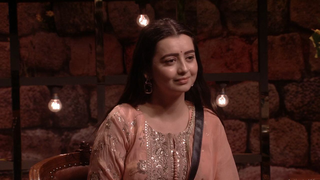 या यादीमध्ये बिग बॉसच्या घरामधील एकच महिला सदस्य टॉप ५ चा भाग आहे ती म्हणजेच चाहत पांडे. सध्या तिला शोमध्ये कमी स्क्रीन टाइम दिले जात आहे पण तिला प्रेक्षकांची पसंती मिळत आहे. फोटो सौजन्य - सोशल मीडिया 