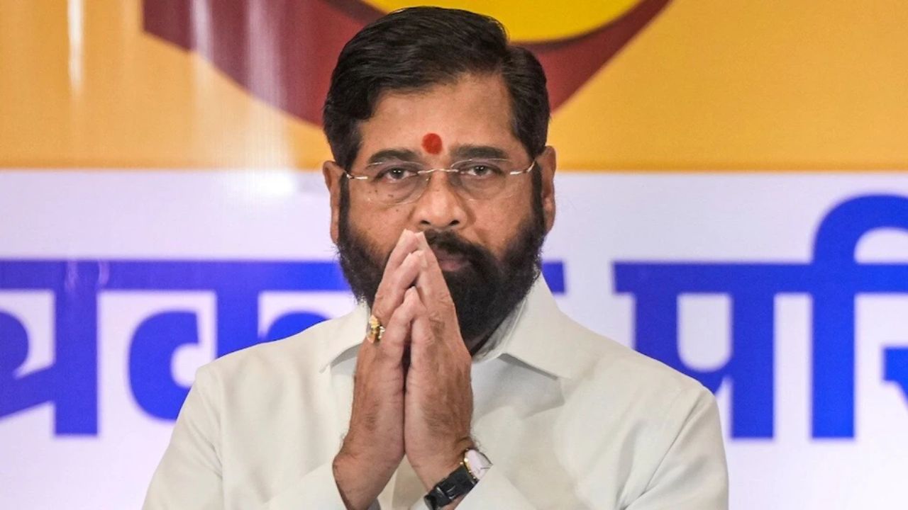 Eknath Shinde Refuses To Meet Deepak Kesarkar At Dare