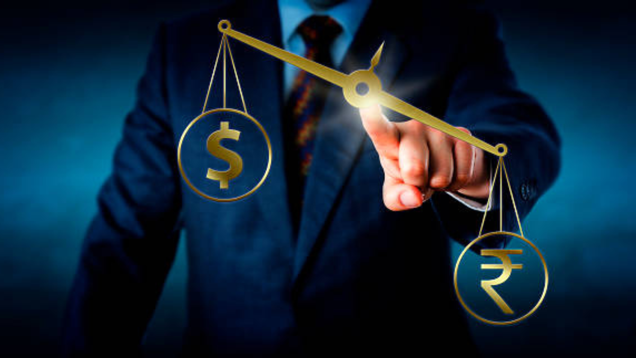 सन 2025 मध्ये शनी मीन राशीत प्रवेश करताच मेष राशीवर साडेसातीचा पहिला चरण सुरू होईल. मेष राशीच्या लोकांसाठी शनीची साडेसातीची पहिली अवस्था फारशी चांगली नाही असे सांगितले जात आहे. या राशीच्या लोकांच्या खर्चात वाढ होईल. उत्पन्नापेक्षा खर्च जास्त होईल. गुंतवणुकीमुळे नुकसान होऊ शकते.