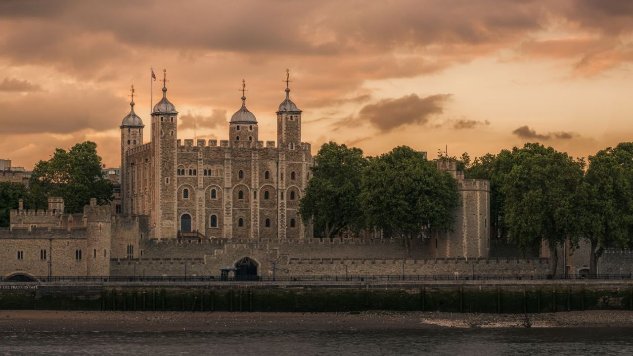 ‘या’ देशातील पंतप्रधानांचे निवासस्थान आहे पछाडलेले; दिसतात विचित्र आणि भीतीदायक गोष्टी