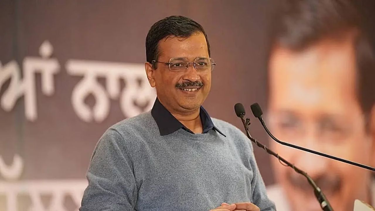 एकीकडे, आम आदमी पक्षाने अनेक विद्यमान आमदारांची तिकिटे कापली आहेत, तर दुसरीकडे अशा तीन जागा आहेत जिथे आमदारांच्या मुलांना आणि पत्नींना तिकिटे देण्यात आली आहेत. 
