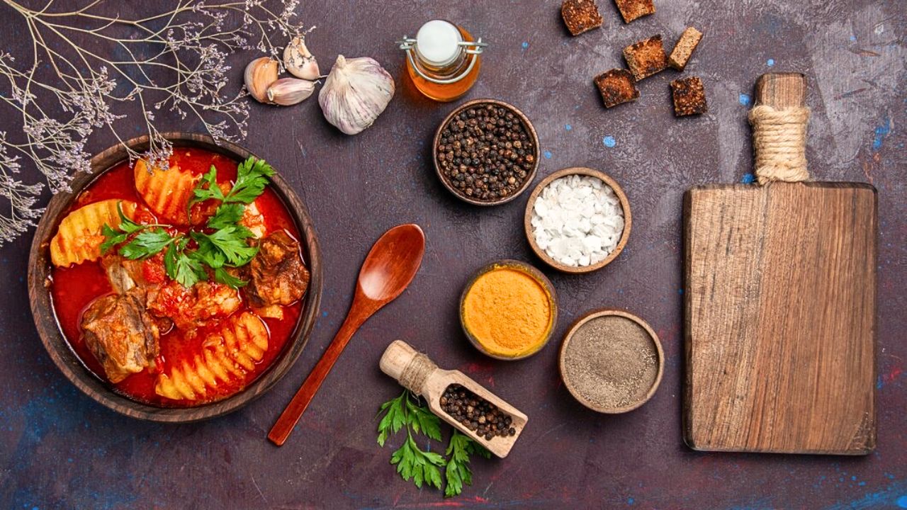 International Hot and Spicy Food Day Know the historical journey of spicy food