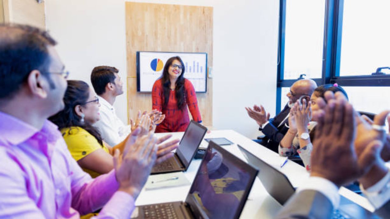 टेलिकॉम कंपन्यांना कंपन्यांवरील आर्थिक भार कमी करण्यासाठी सरकारने मदत करावी अशी इच्छा आहे. कंपन्यांचे परवाना शुल्क ३ टक्क्यांवरून १ टक्के करण्याची मागणी आहे. भारत निधी निधीतील ५ टक्के योगदान बंद करण्याची मागणीही केली जात आहे. याद्वारे, टेलिकॉम कंपन्या 5G वर गुंतवणूक करू शकतात