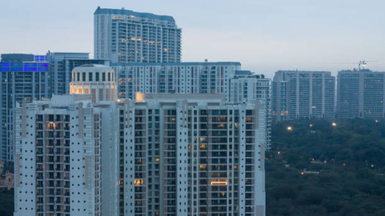 सध्या देशातील रिअल इस्टेट क्षेत्र चांगल्या टप्प्यातून जात आहे. म्हणूनच रिअल इस्टेट क्षेत्राला आगामी अर्थसंकल्पाकडून अनेक अपेक्षा आहेत