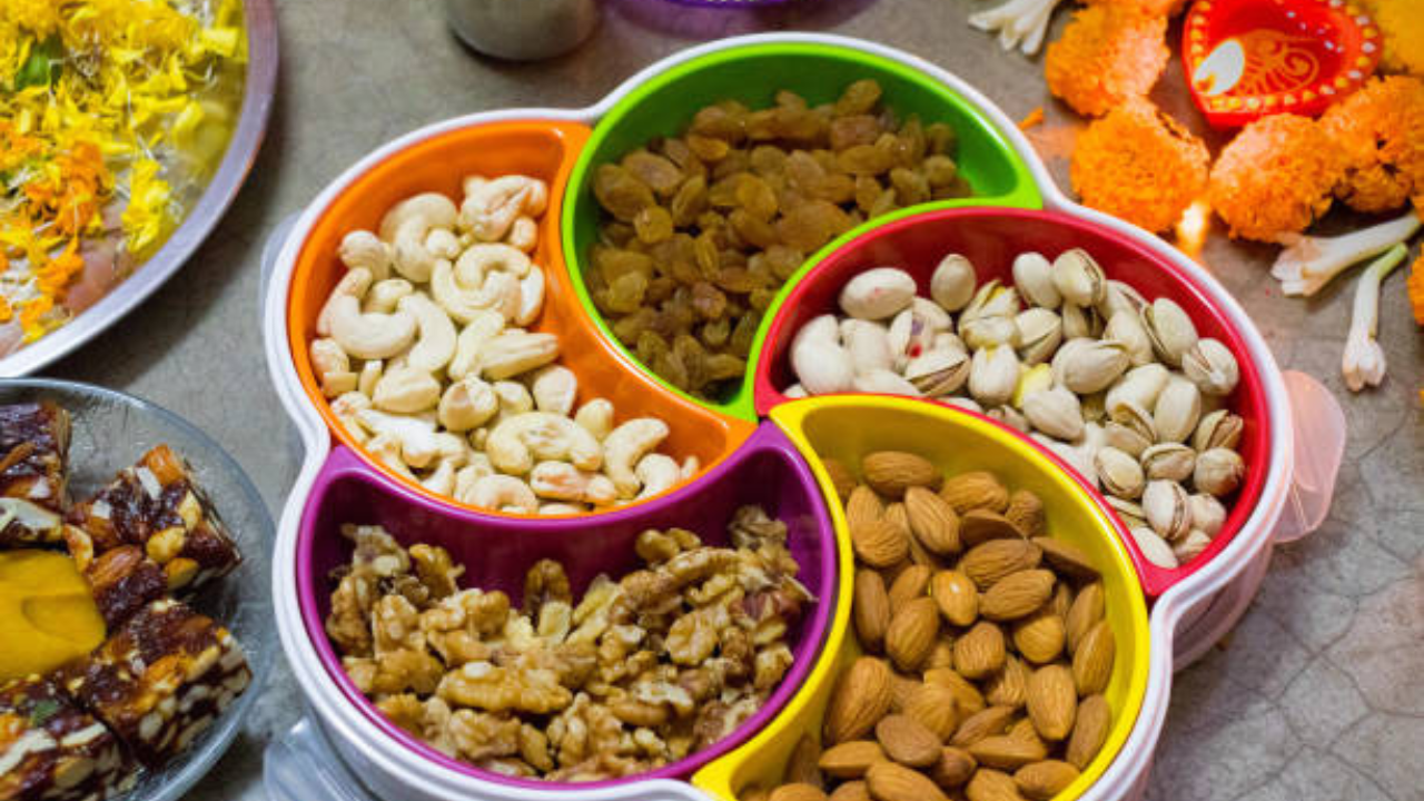 सकाळच्या नाश्त्यात खा ड्रायफ्रूट्स