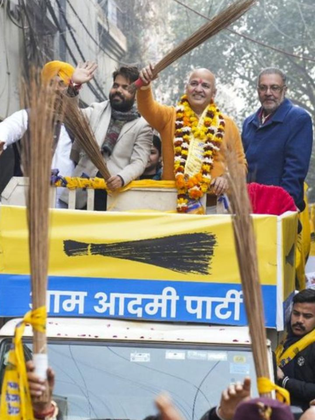 दिल्ली निवडणुकीत आश्वासनांचा पाऊस, कोण जिंकणार?