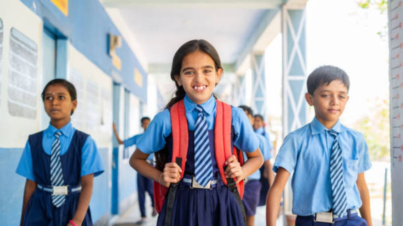 मुलांच्या शिक्षणावर होतो खर्च
