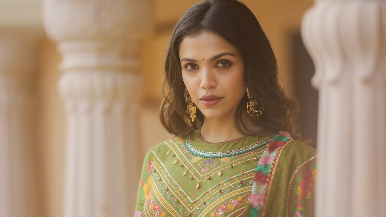 कॅप्शनमध्ये या छायाचित्रांबद्दल माहिती देण्यात आली असून कॉमेंट्समध्ये नेटकऱ्यांनी आणि चाहत्यांनी कौतुक आणि प्रतिसादाचा वर्षाव केला आहे.