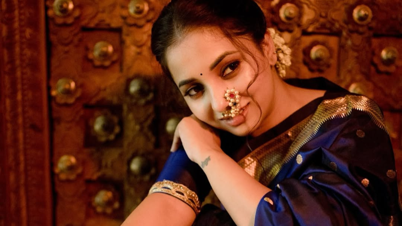 आज (३१ जानेवारी, २०२५) सायली संजीवचा वाढदिवस असून अभिनेत्रीला सोशल मीडियावर शुभेच्छांचा वर्षाव झाला आहे. अनेक दिग्गज कलाकारांनी अभिनेत्रीला शुभेच्छा दिल्या आहेत. 