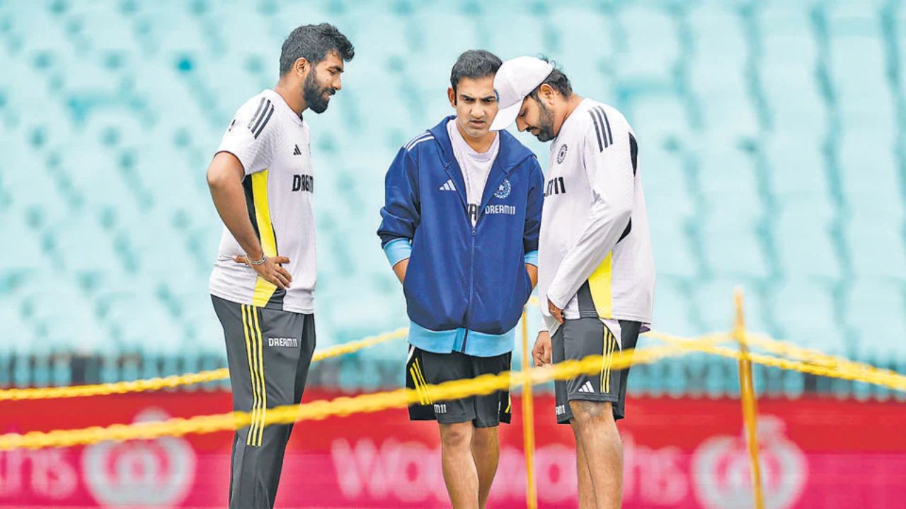 सिडनी कसोटी सामन्याच्या एक दिवस आधी रोहित शर्मा शेवटच्या सामन्यात खेळणार नसल्याचे जवळपास निश्चित झाले होते. त्याने स्वत:ला संघाबाहेर ठेवले. अशा परिस्थितीत जसप्रीत बुमराहने कर्णधारपद स्वीकारले. संघाच्या हिताचा निर्णय घेतल्याने रोहित शर्माच्या निर्णयाचे कौतुकही केले जात होते. 