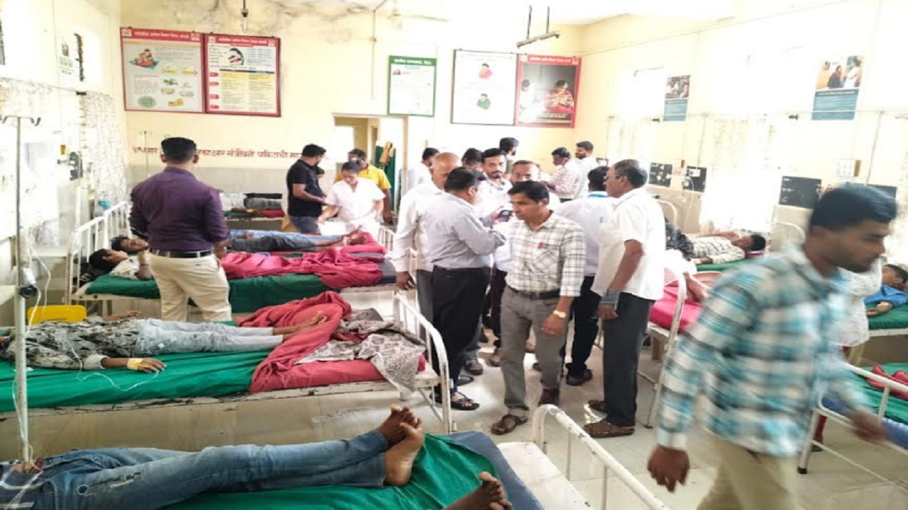 मोठी बातमी! विट्यातील शाळेत 24 विद्यार्थ्यांना अन्नातून विषबाधा‌; रात्रीच्या जेवणानंतर त्रास सुरु