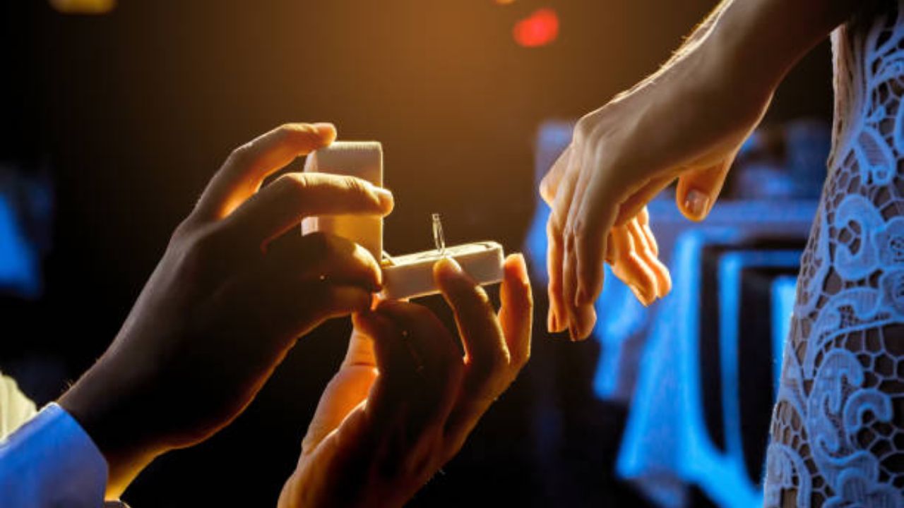 तुझ्या सहवासाने माझ्या जीवनात एक नवीन उमेद आणि चांगले परिवर्तन आले आहे. तू नसती तर कदाचित हे सर्व मी अनुभवू शकत नव्हतो.