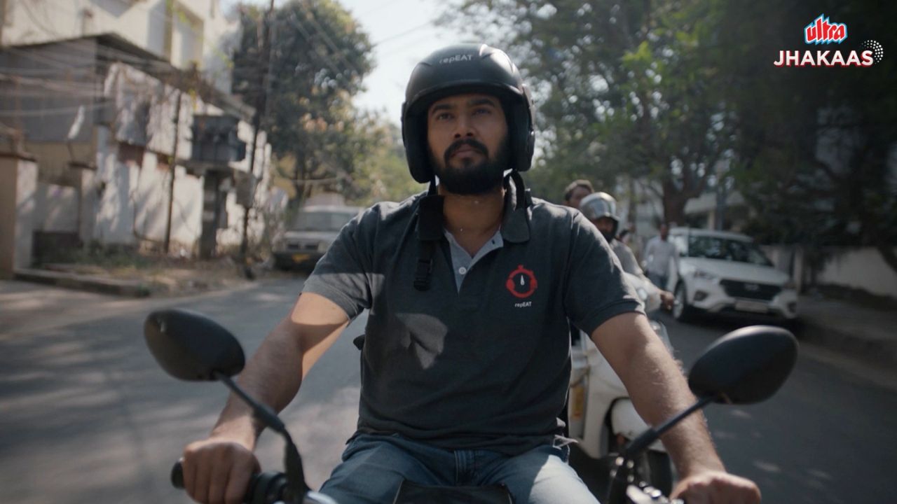 साऊथच्या या धमाकेदार चित्रपटाबरोबरच हॉलीवूडचा सुपरहिट चित्रपट 'अब्राकडाब्रा' (Abrakadabra) हा एक हॉरर चित्रपट देखील प्रदर्शित होणार आहे, ज्याची कथा एका जादूगाराच्या आयुष्याशी सबंधित आहे, जो  आपल्या मृत बापाच्या जादूच्या रहस्याचा उलगडा करताना एक भयानक शक्तीला सामोरे जातो. हे दोन्ही कमालीचे चित्रपट आपल्या मायबोली मराठीत १४ फेब्रुवारी २०२५ ला अल्ट्रा झकास मराठी ओटीटीवर पहायला मिळतील.