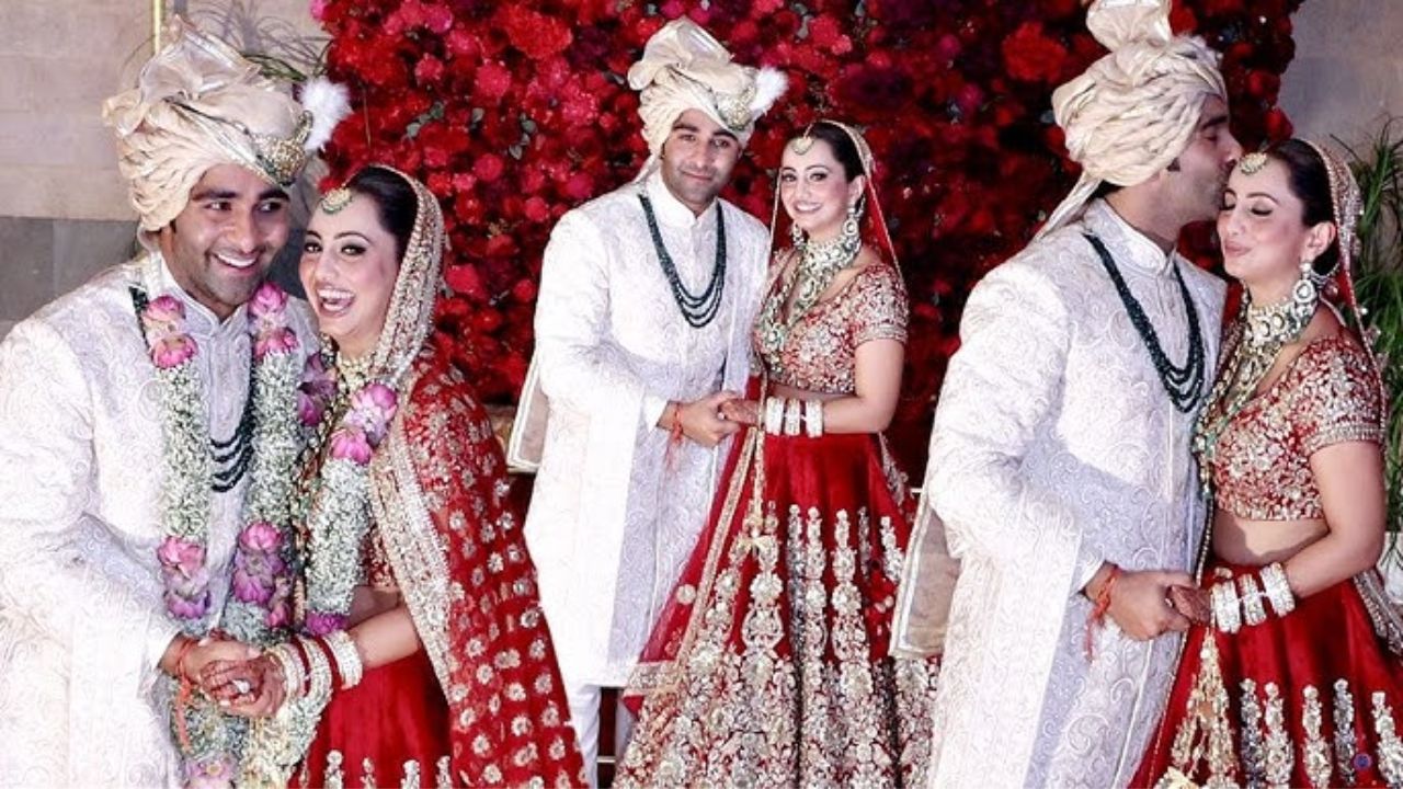 नववधू अलेखा अडवाणीच्या लाल लेहंग्याने वेधले लक्ष; आधार जैनचा लूक देखील होता हटके, पहा Photos (फोटो सौजन्य - युट्यूब)